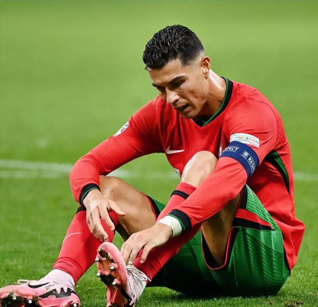 赛后葡萄牙体育备战欧超杯,队长鼓劲细节曝光,引发热议,更衣室氛围转暖(欧国联葡萄牙西班牙主场) 赛后葡萄牙体育备战欧超杯,队长鼓劲细节曝光,引发热议,更衣室氛围转暖(欧国联葡萄牙西班牙主场)